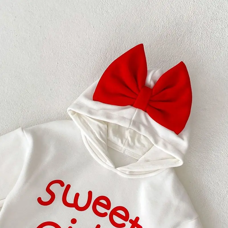 Spring and Autumn New Baby Clothing, 0-3 Year Old Female Baby, Hooded and Velvet jumpsuit, Crawler Clothing