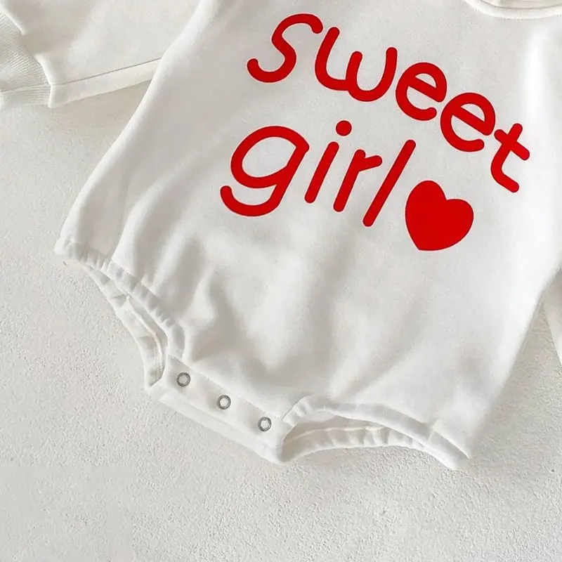 Spring and Autumn New Baby Clothing, 0-3 Year Old Female Baby, Hooded and Velvet jumpsuit, Crawler Clothing