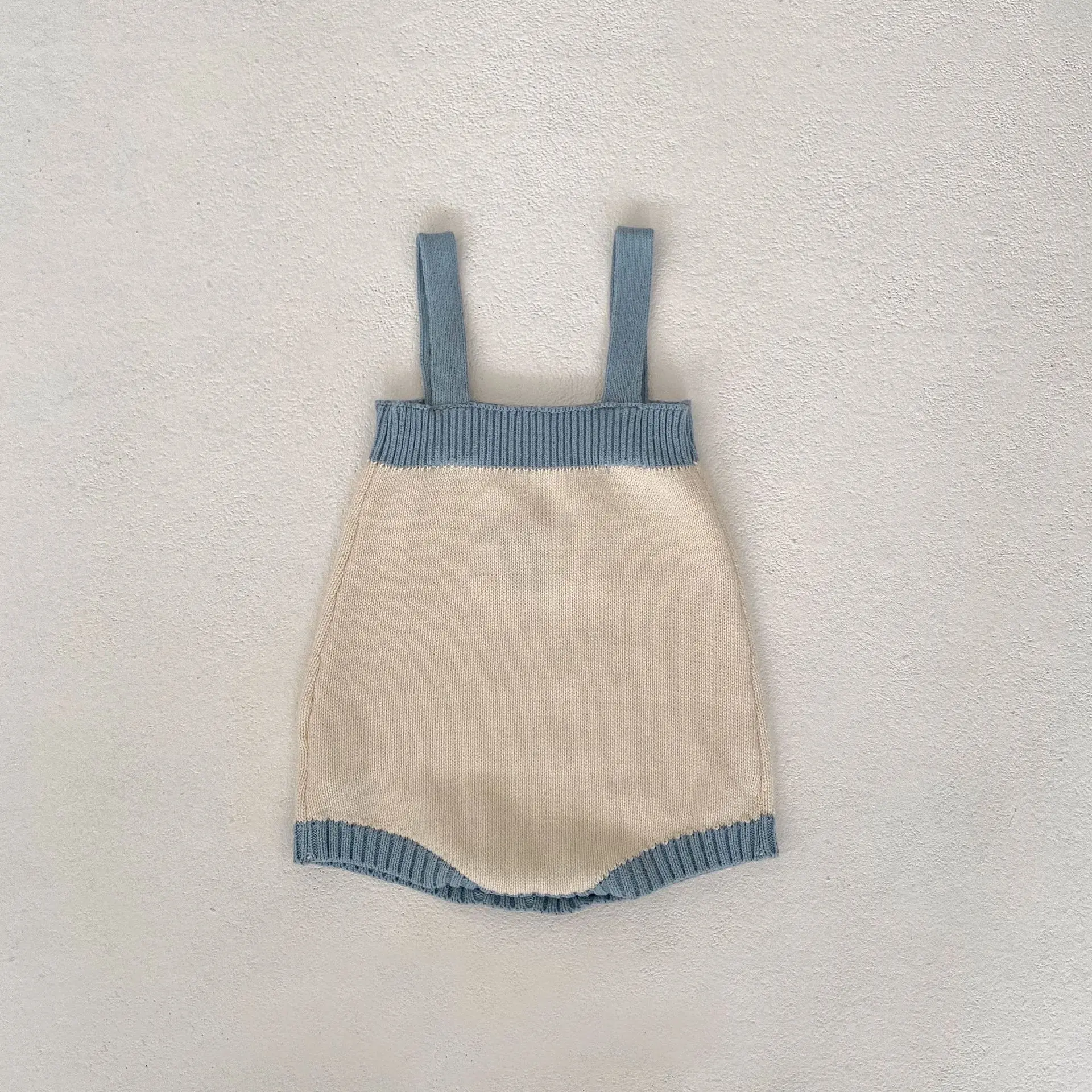 Autumn new baby clothes, 0-3 years old baby girl, hand hook lace jacquard knitted jumpsuit