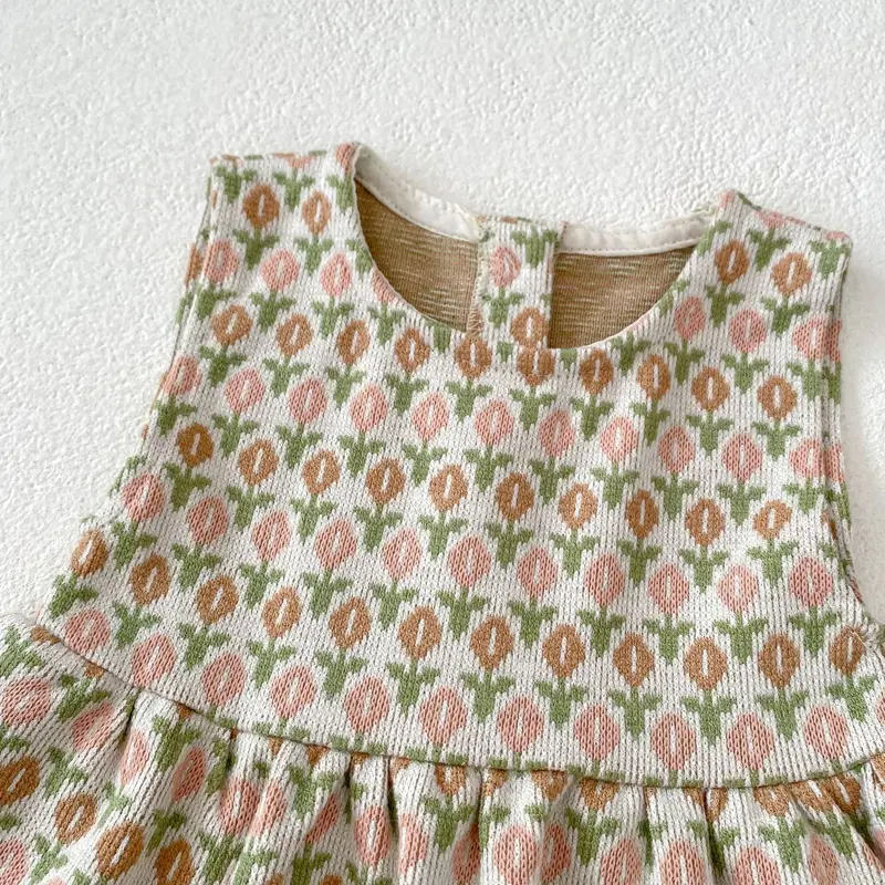 Spring and Autumn New Baby Clothing 0-3 Year Old Female Baby Fashion Versatile Jacquard Tank Top