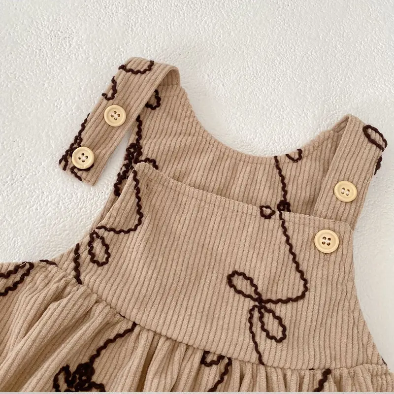 Spring new baby clothes for 0-3 years old, girl clothes, corduroy embroidered clothes, cute bib pants, triangular jumpsuit