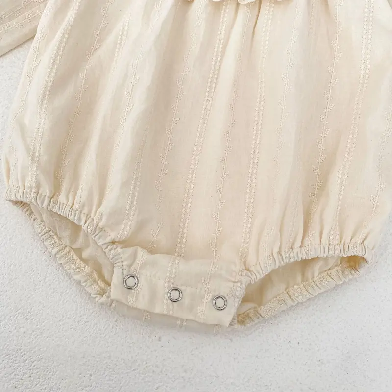 Autumn new baby clothing, 0-3 year old female baby, black fungus collar lace embroidery long sleeved jumpsuit