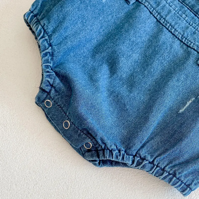 Summer new 0-3 year old baby clothing for boys and girls, baby deep blue denim straps, one-piece triangle bag, fart jacket