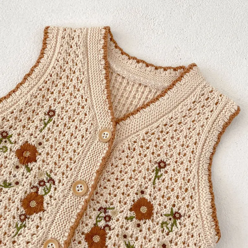 Spring and Autumn New Baby Clothing, 0-3year-old Female Baby, Embroidered Knitted Sweater, Vest Small Coat