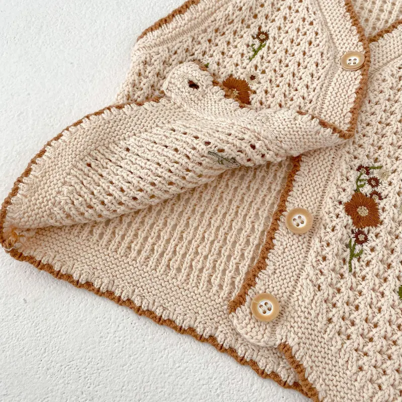 Spring and Autumn New Baby Clothing, 0-3year-old Female Baby, Embroidered Knitted Sweater, Vest Small Coat