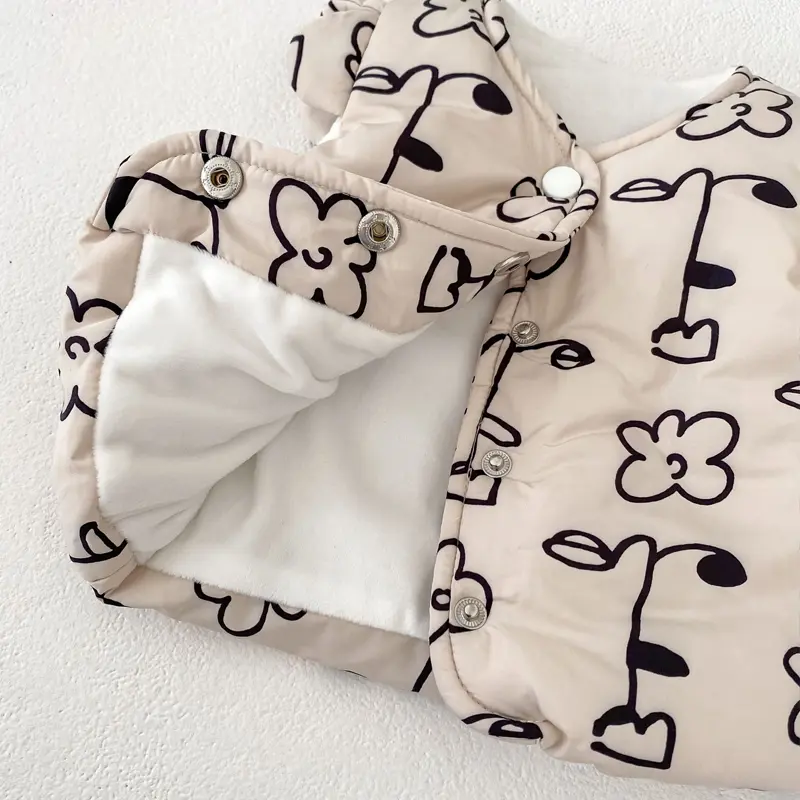 Winter new baby clothing, 0-3 year old female baby, flying sleeve vest with flower cartoon print and plush thick cardigan