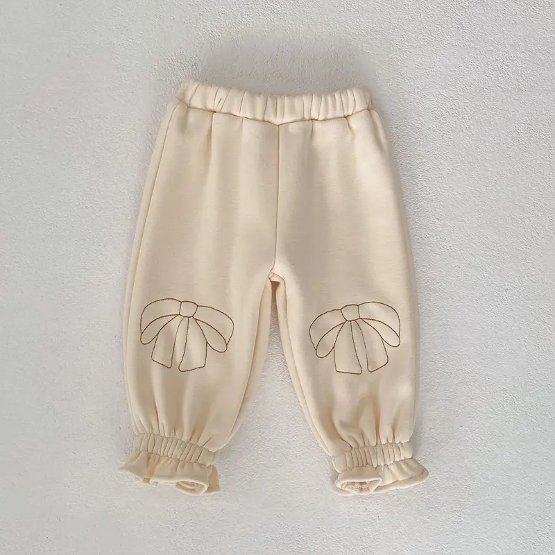 New winter baby clothes for 0-3 years old. Fashionable large bow embroidered pants, clean casual pants