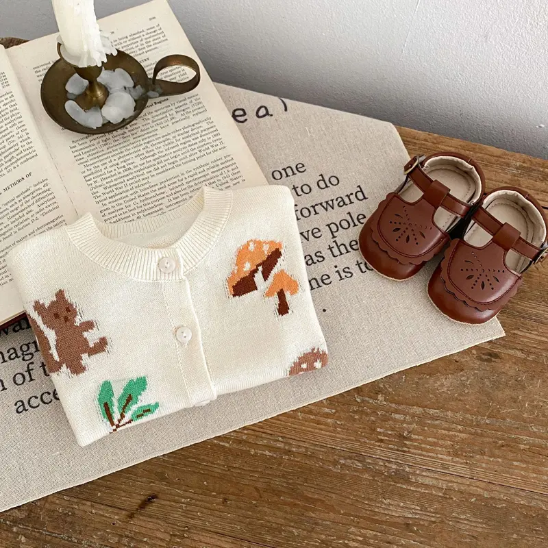 New autumn baby clothing, cartoon jacquard sweater and cardigan jacket for 0-3 year old female babies