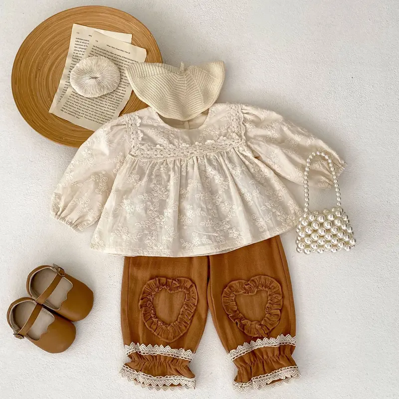 Autumn new baby clothing, 0-3 year old girl baby girl ruffle edge love fashion versatile pants