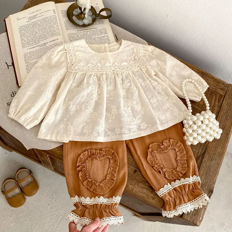 Autumn new baby clothing, 0-3 year old girl baby girl ruffle edge love fashion versatile pants