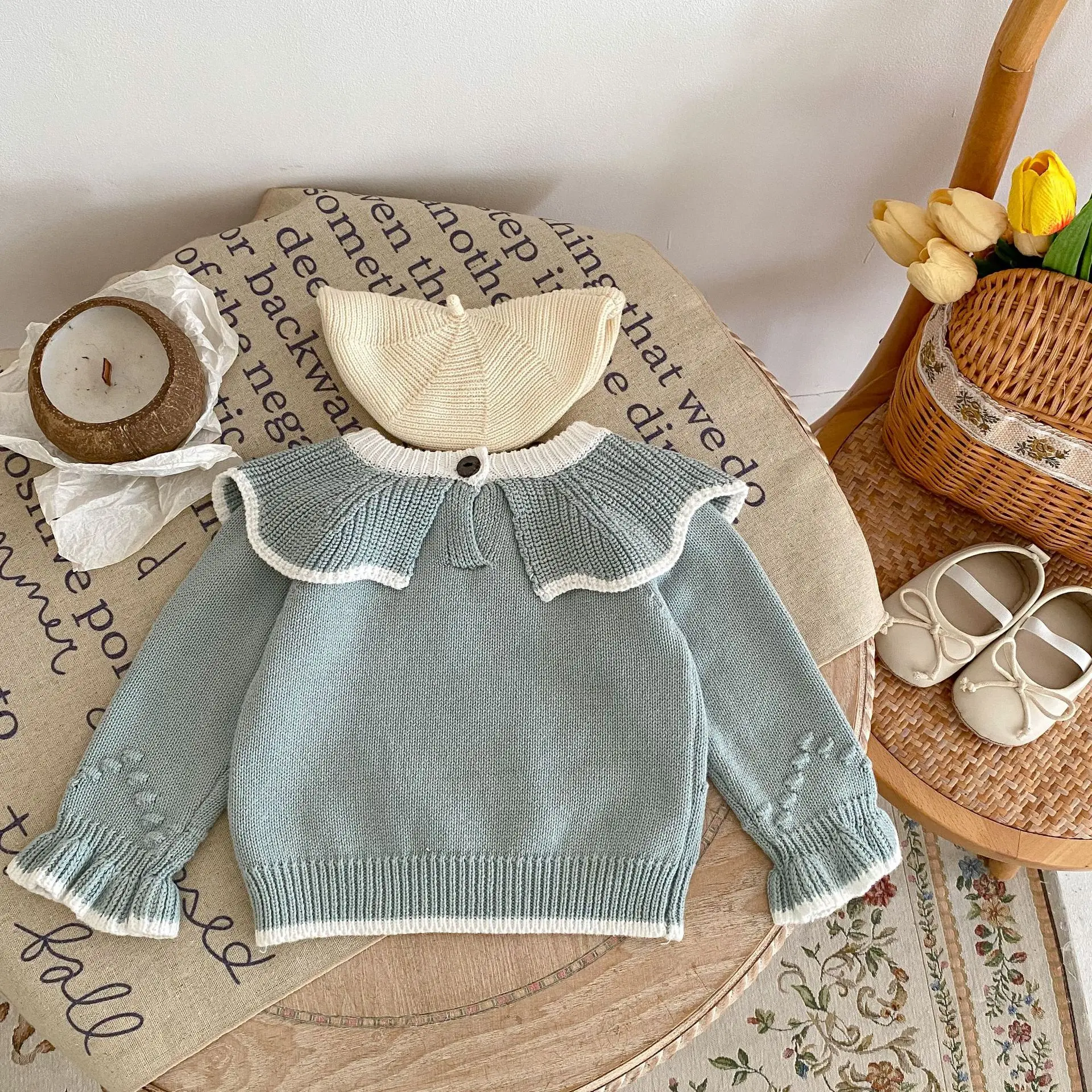 Autumn new baby clothes, 0-3 years old baby girl, handmade ball ball ruffle collar pullover sweater knitwear