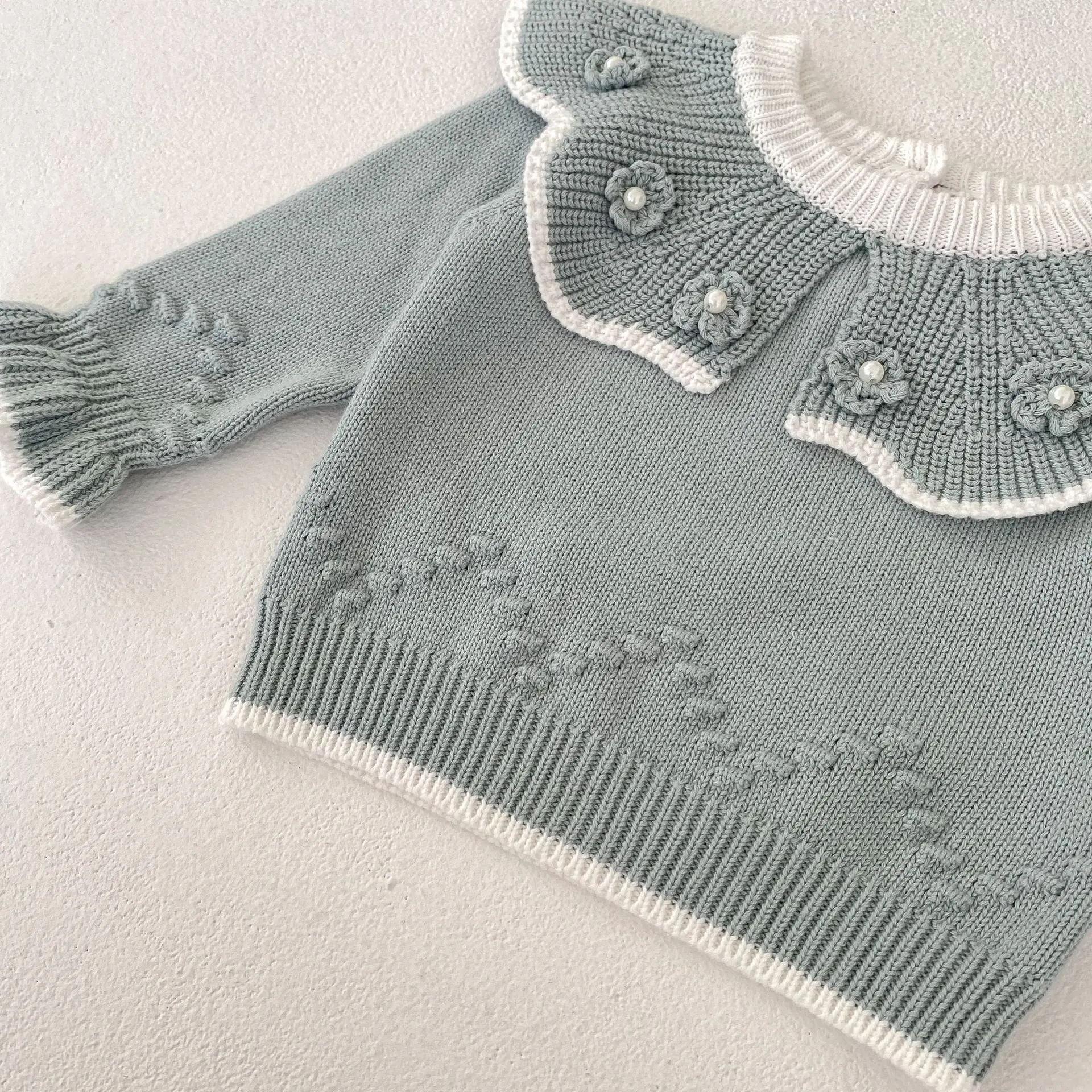 Autumn new baby clothes, 0-3 years old baby girl, handmade ball ball ruffle collar pullover sweater knitwear