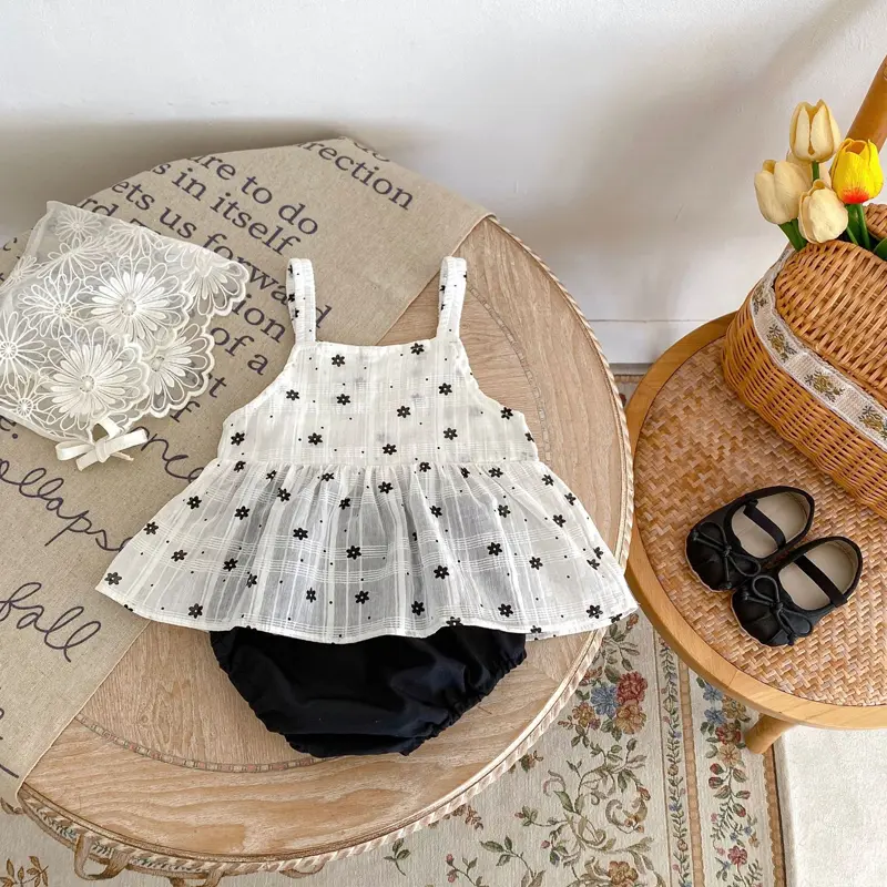 Summer new baby clothes, 0-3 year old girl dot printed fashionable suspender top+bottom pants 2-piece set
