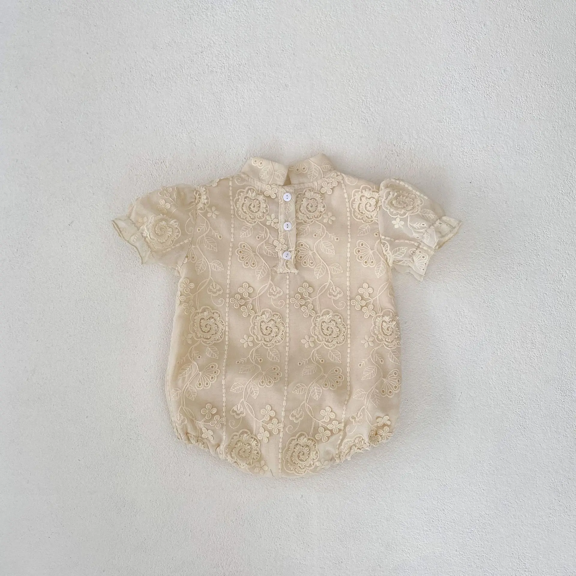 Summer New Infant Fashion Versatile Triangle jumpsuit for Girls and Babies 3D Embroidered Short sleeved Sweetheart Jumpsuit