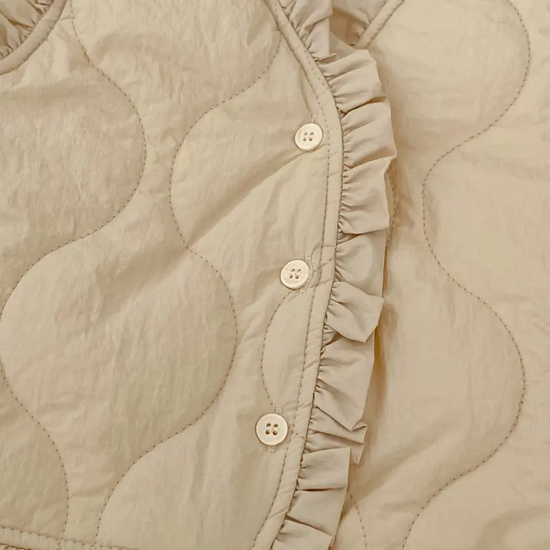 Winter new baby clothing, 0-3 year old female baby, vest cardigan with black fungus edge and cotton clip, thick vest