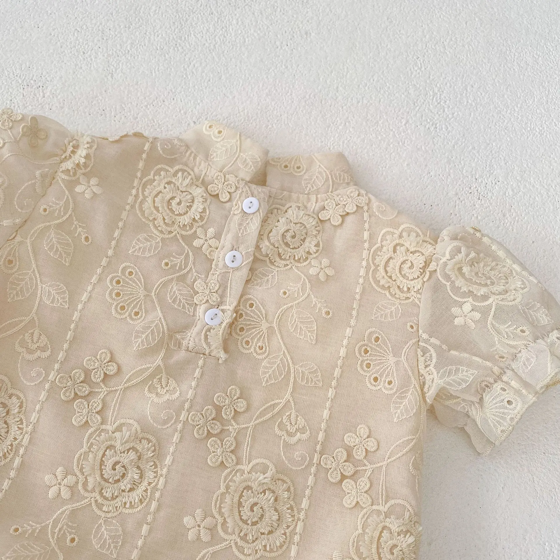 Summer New Infant Fashion Versatile Triangle jumpsuit for Girls and Babies 3D Embroidered Short sleeved Sweetheart Jumpsuit