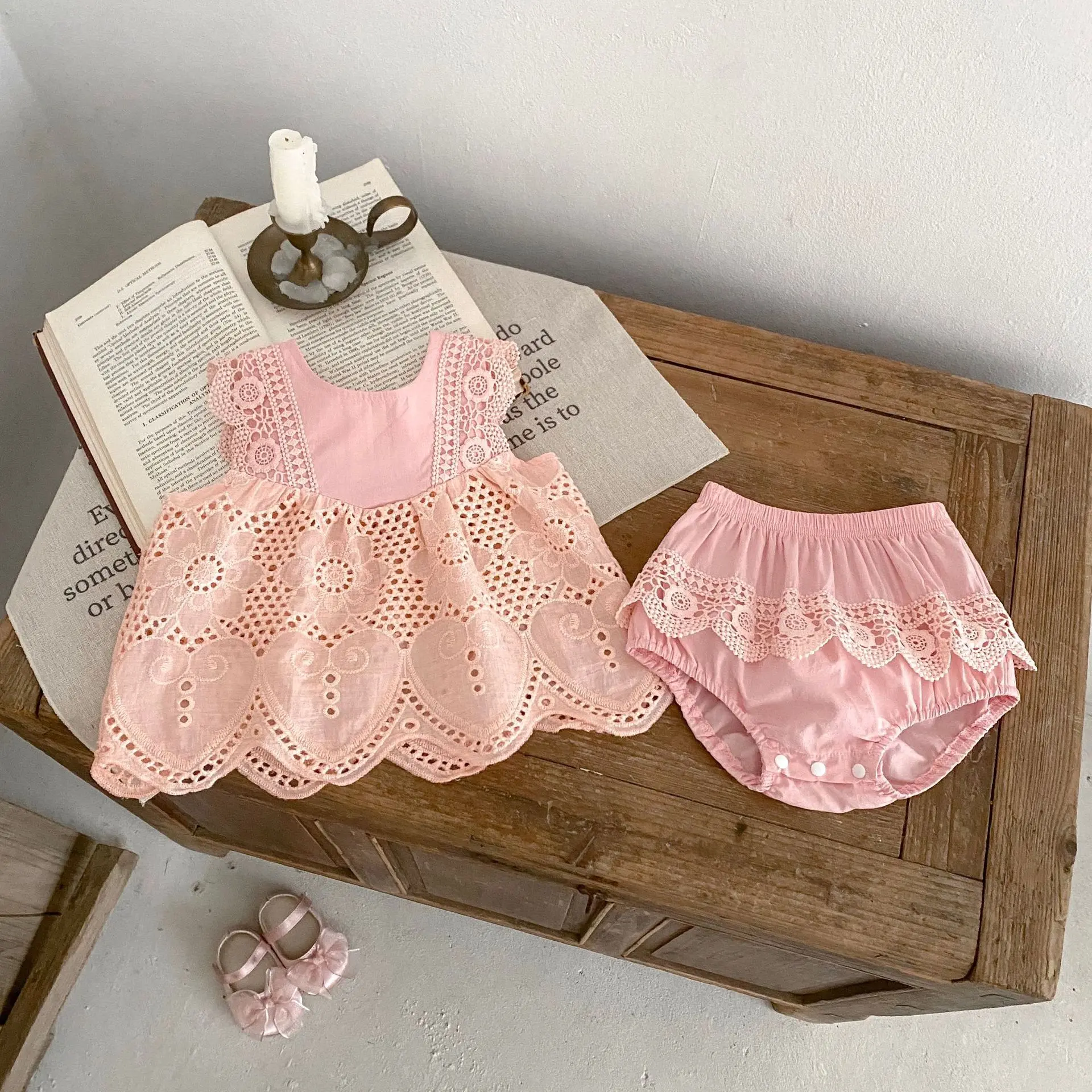Summer New Fashionable Versatile Set Clothing for Infants and Girls, Round Neck Sleeveless Lace Spliced Sleeveless Top+Clear Col