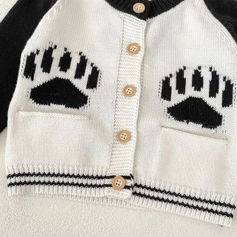 Autumn new baby clothing, 0-3 year old female baby sweater panda jacquard knitted long sleeved top cardigan