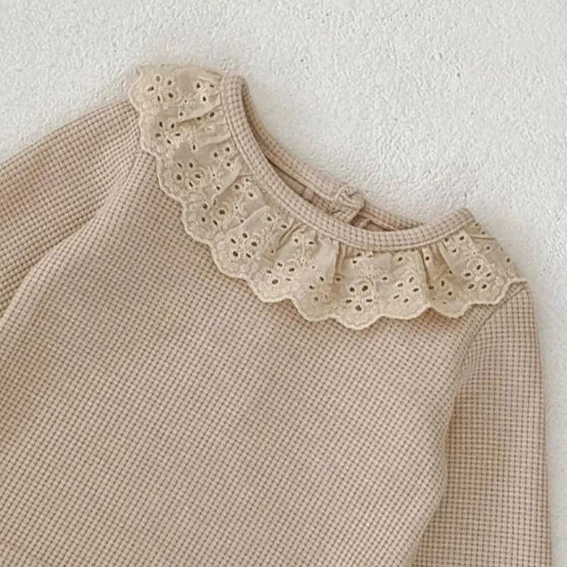 Autumn new baby clothing, 0.3 year old baby girl T-shirt with waffle lace collar top, clear color long sleeved base shirt