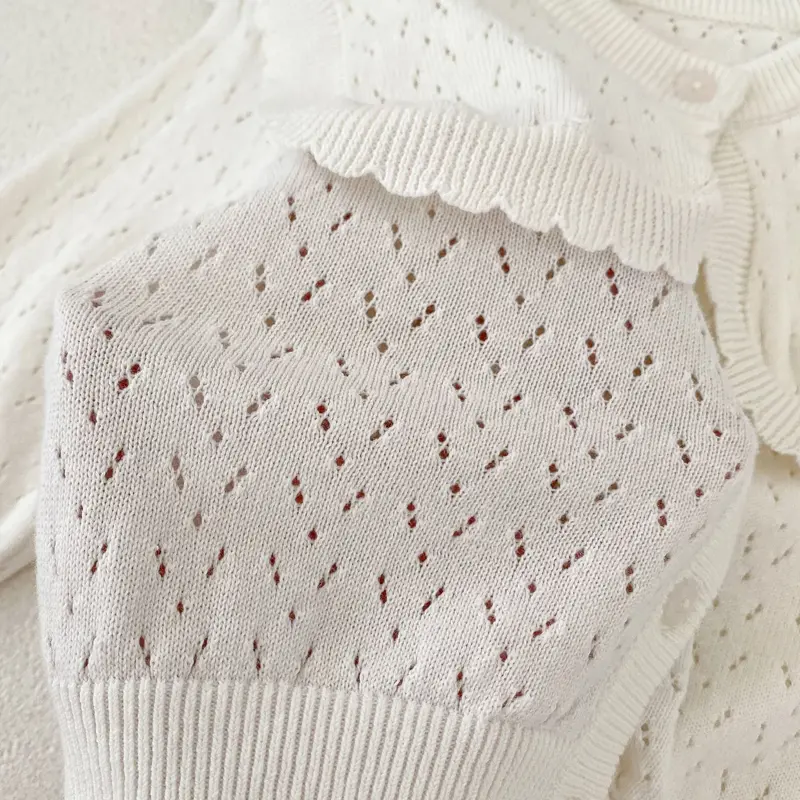 New autumn baby clothing, 0-3 year old female baby, cotton knitted cardigan with a large flip collar knitted jacket