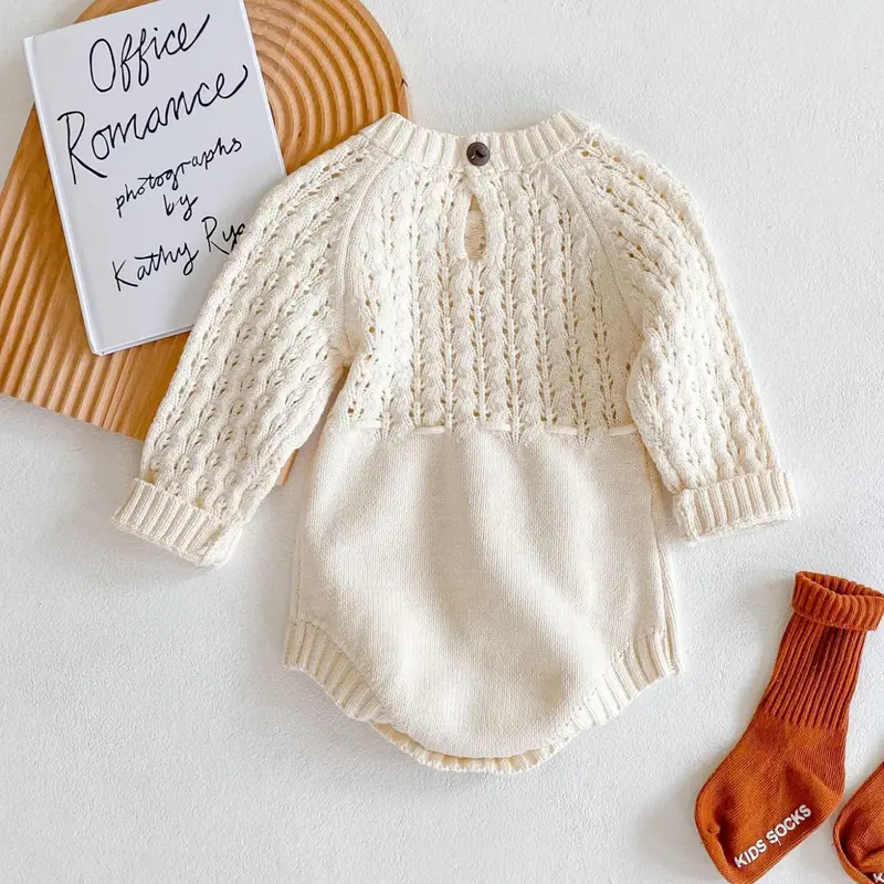Autumn New Baby Clothing, 0-3 Year Old Girl Knitted Hollow Waist Long sleeved Sweetheart Triangle Wrapped Pip jumpsuit