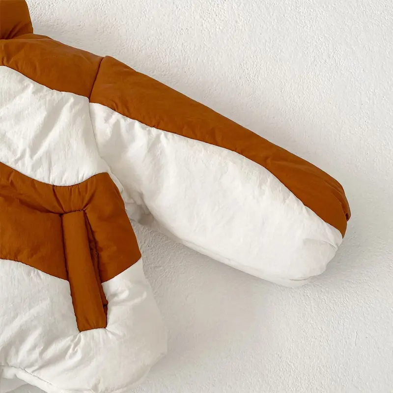Winter new baby clothing, 0-3 year old male and female babies, small high neck warm jacket, color blocked cotton clip
