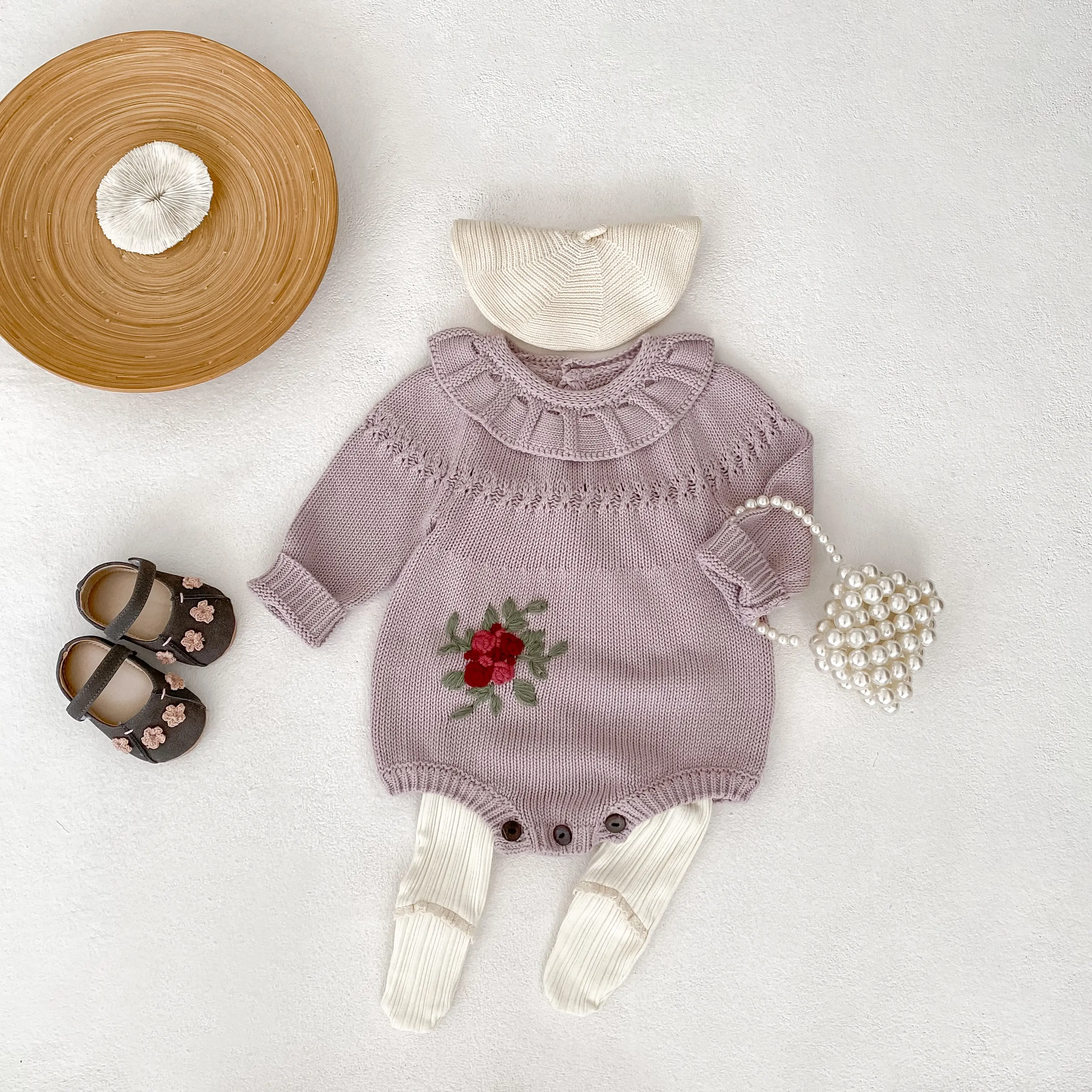 Autumn new 0-3 year old baby clothing, fashionable girl baby lotus collar hand embroidered long sleeved crawling clothes