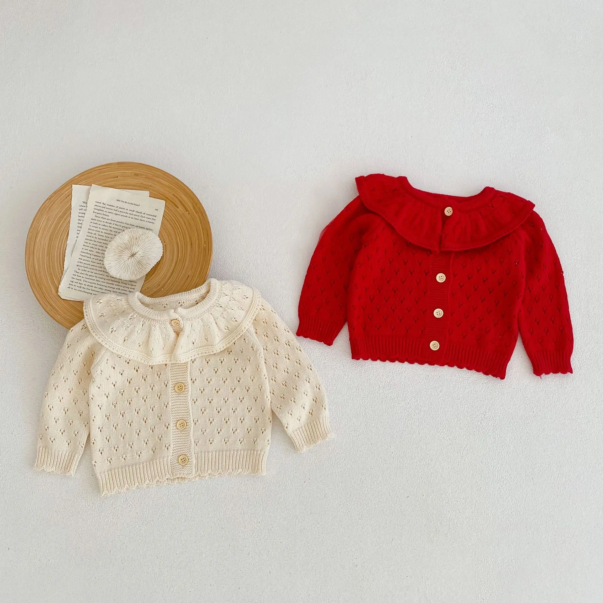 Spring and Autumn New 0-3 Year Old Baby Clothing, Exquisite Girl Baby Lotus Collar Knitted Long Sleeve Sweater
