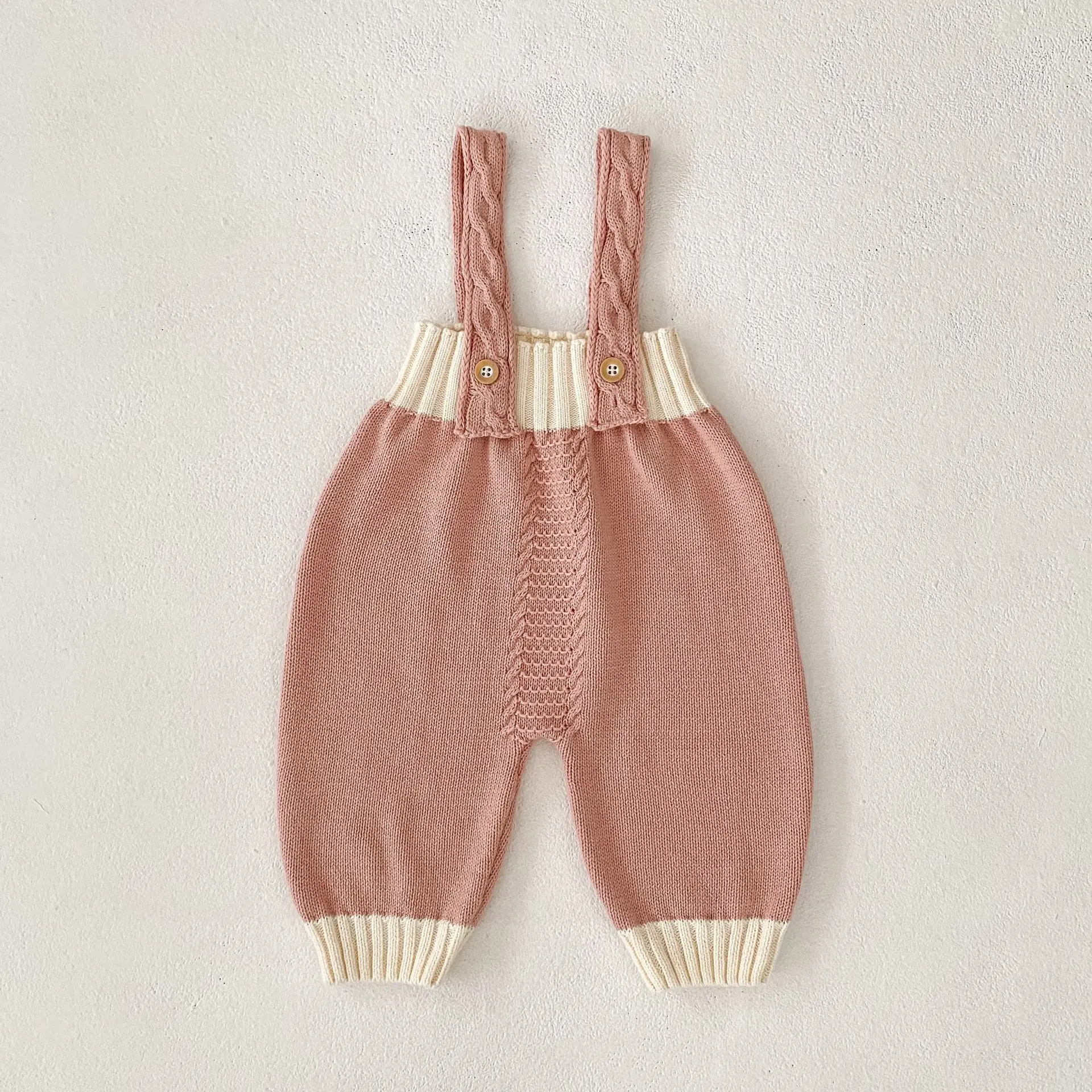 Autumn new 0-3 year old baby clothing, exquisite baby girl pink cute sweet suspender knitted pants, suspender pants