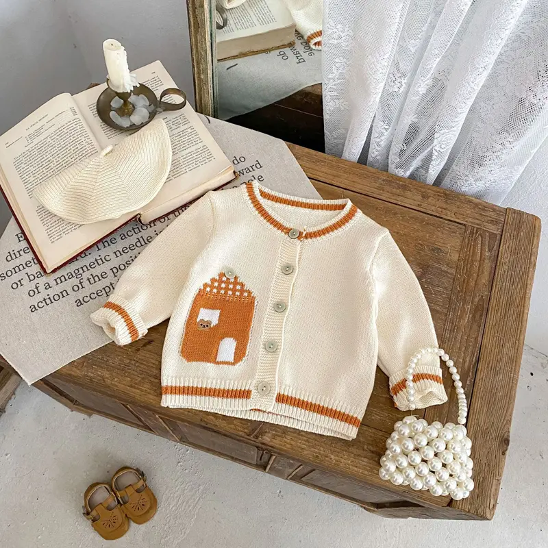 New autumn clothing for infants aged 0-3, fashionable girls' and boys' cardigans, brown embroidered contrasting cardigans