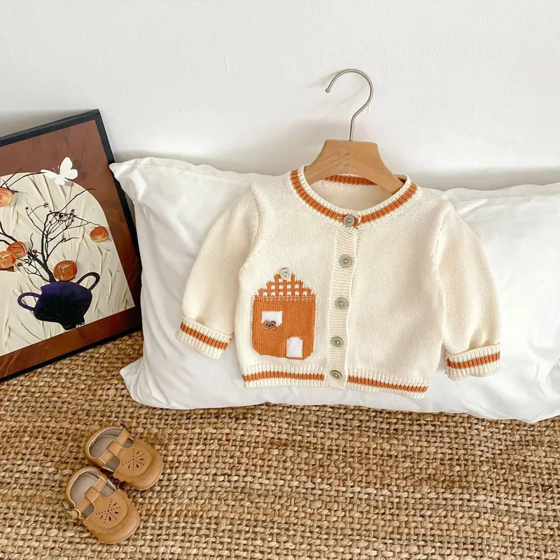 New autumn clothing for infants aged 0-3, fashionable girls' and boys' cardigans, brown embroidered contrasting cardigans