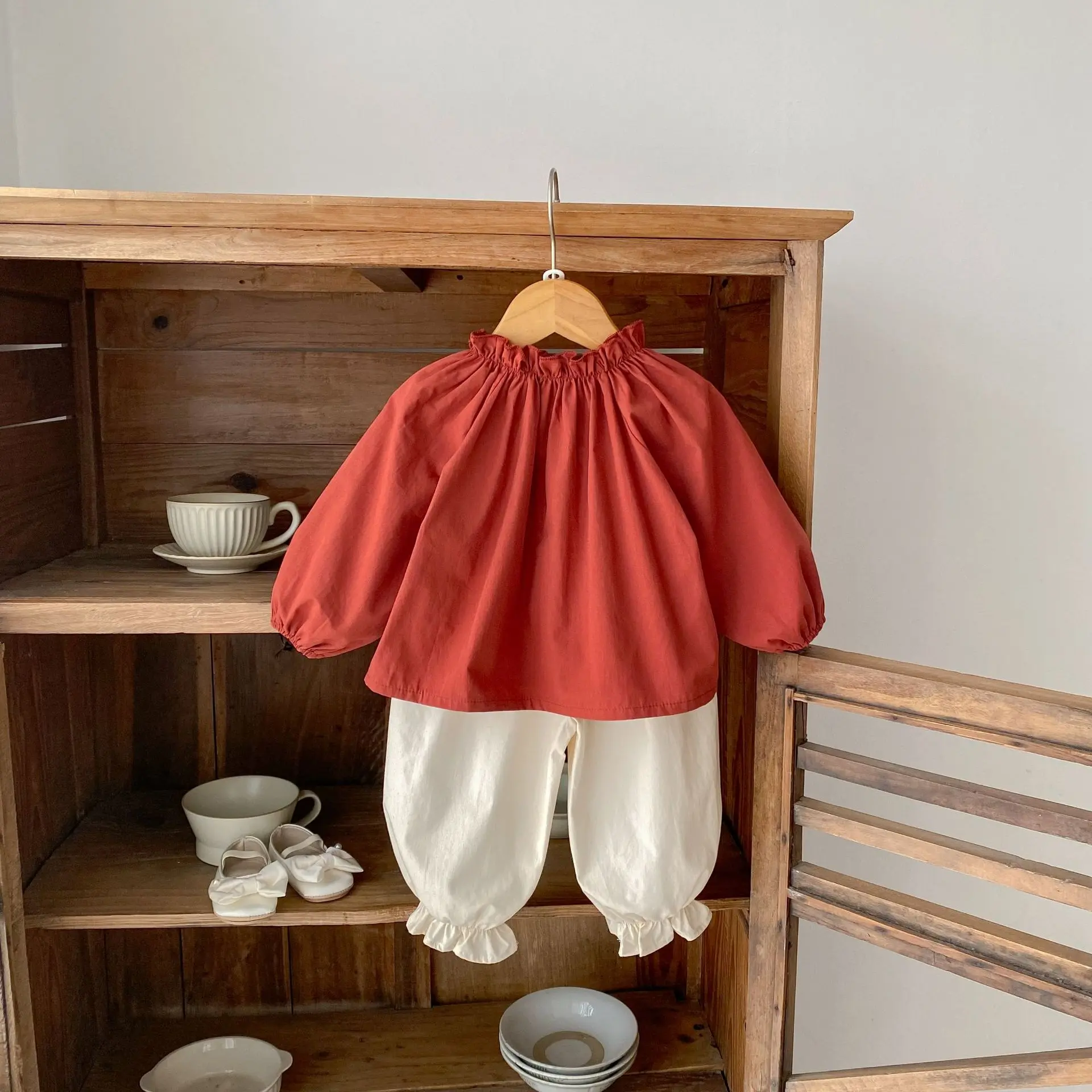 New autumn baby clothing for 0-3 years old, fashionable girl set, red long sleeved top+apricot pants