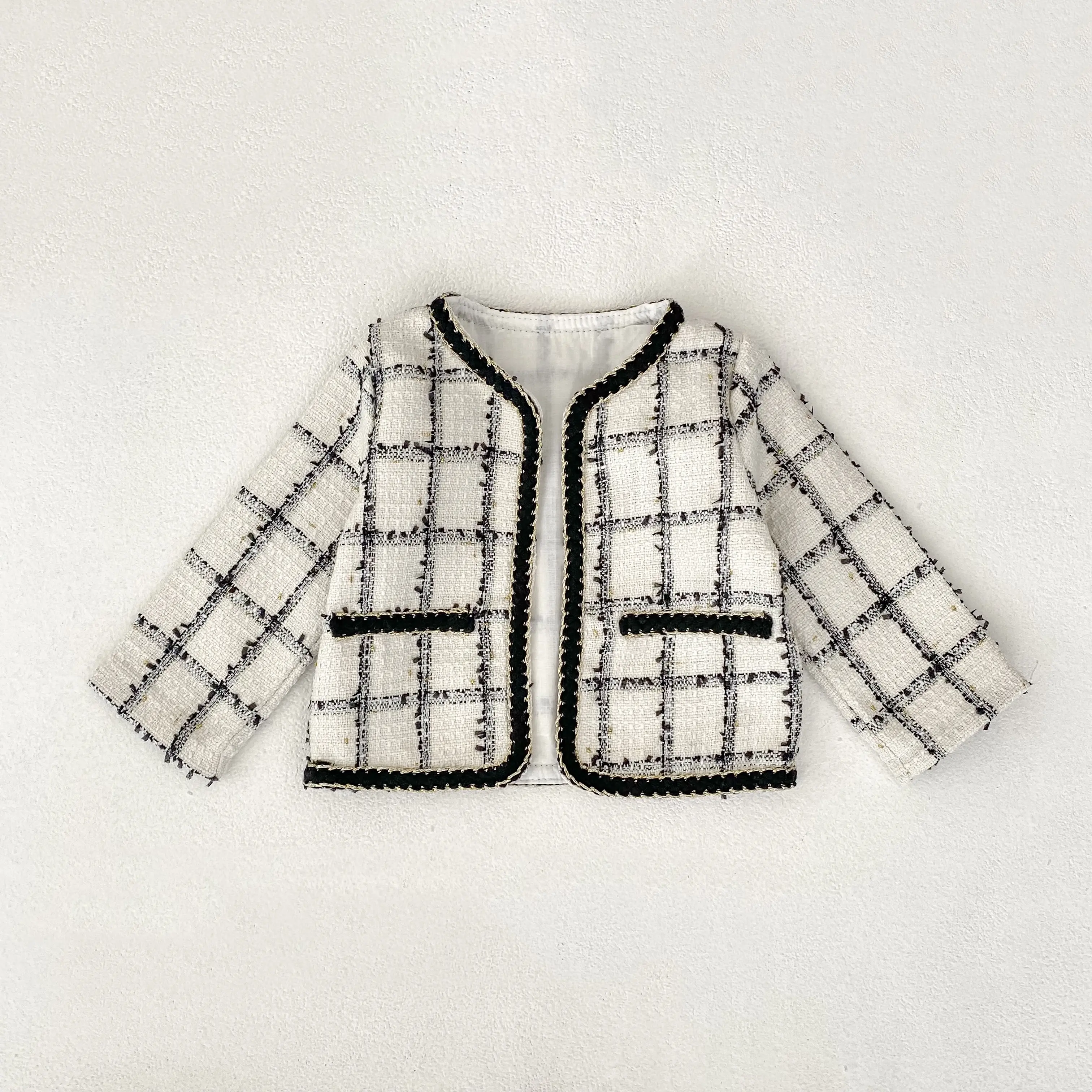 New autumn baby clothing for 0-3 years old, cute and delicate princess style round neck long sleeved cardigan for cute baby girl