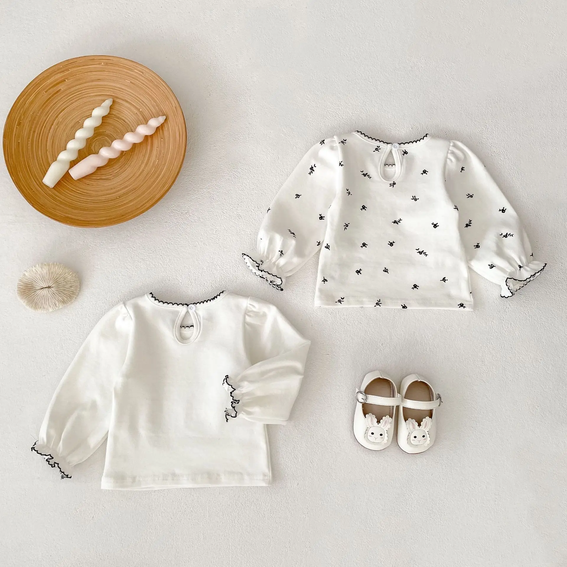 New autumn baby clothing for 0-3 years old, comfortable and soft long sleeved top for baby girls, available in 2 colors,
