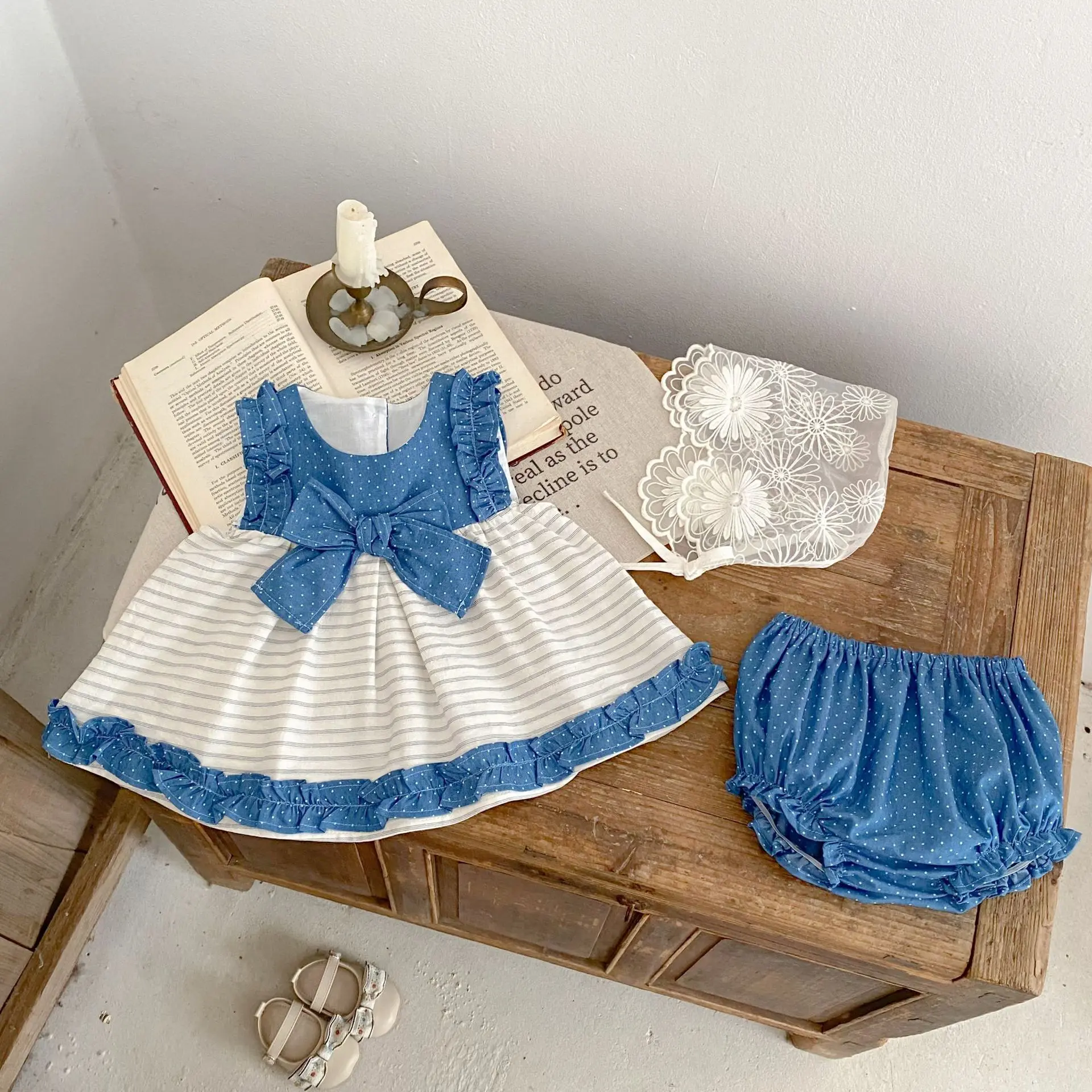 Summer new baby clothes for 0-3 years old, fashionable baby girl suit polka dot stitching top + polka dot triangular shorts