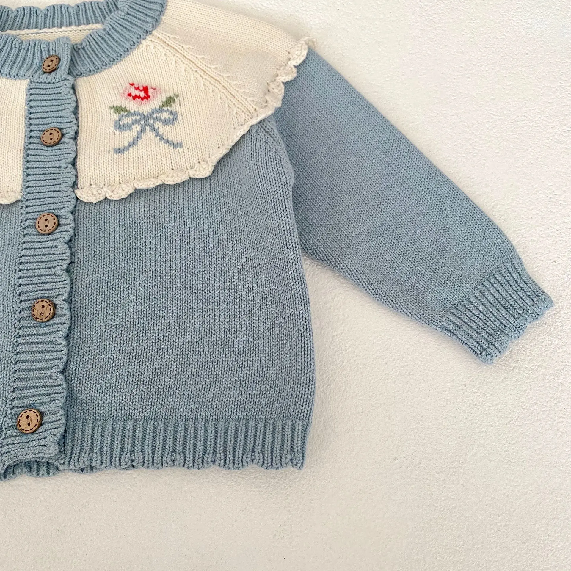 Autumn new baby clothes, 0-3 years old baby girl, hand hook lace jacquard knitted jacket