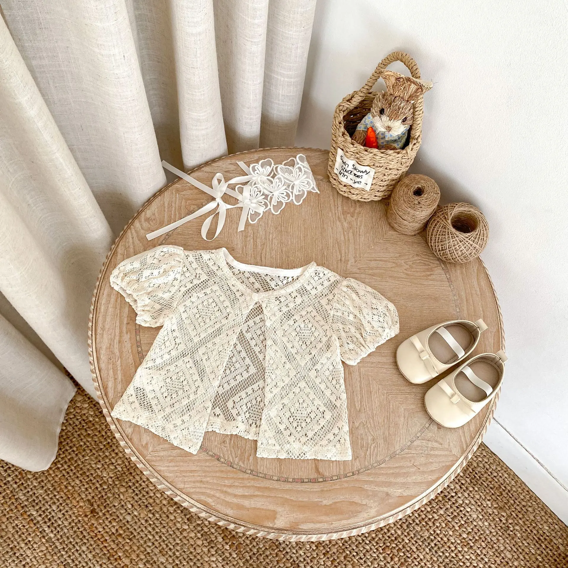 Summer new baby clothes for 0-3 years old, all-matching small cardigan hollow bubble short-sleeved top for girls