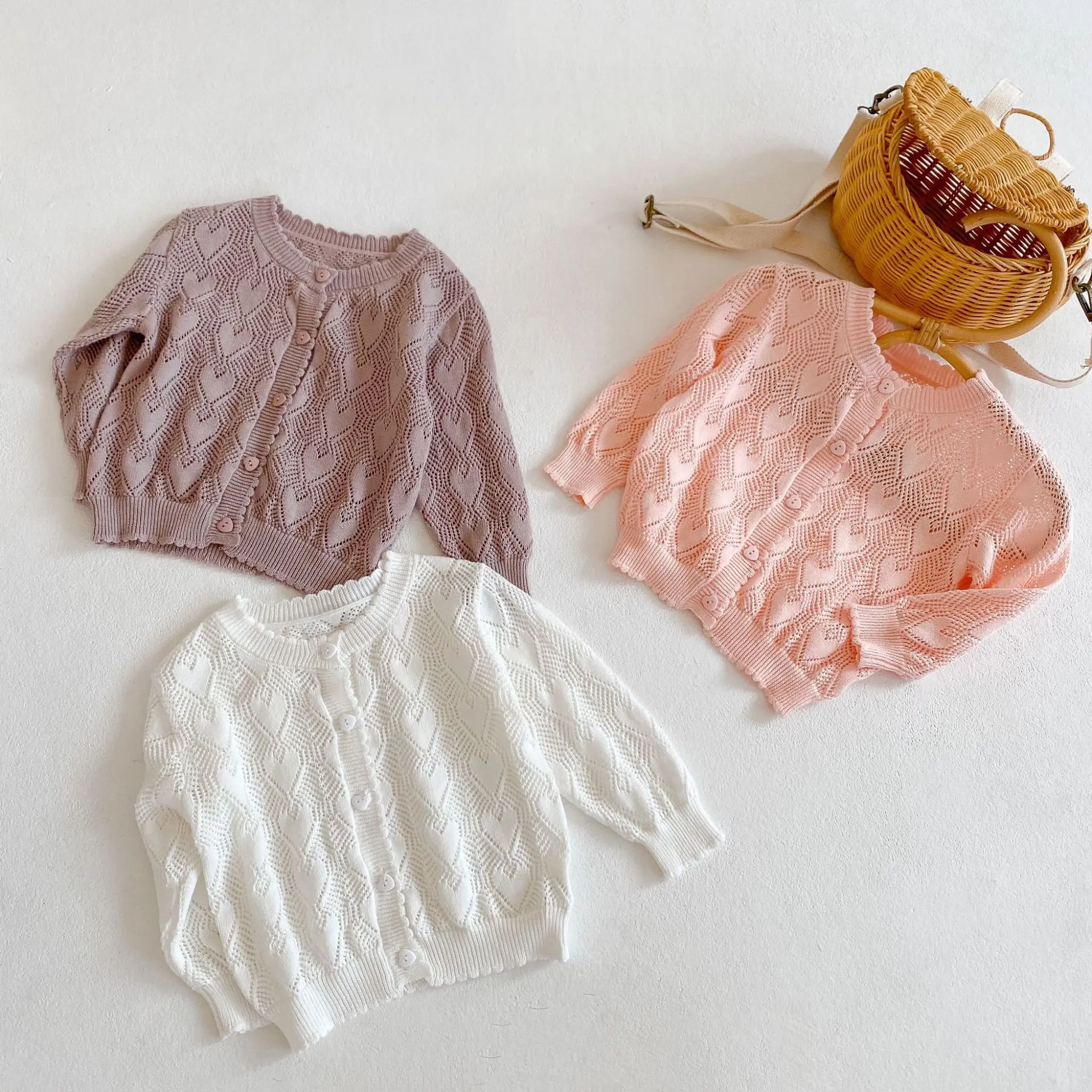 Summer new 0-3 year old baby clothing, exquisite baby girl sweet heart air-conditioned shirt long sleeved knitted shirt