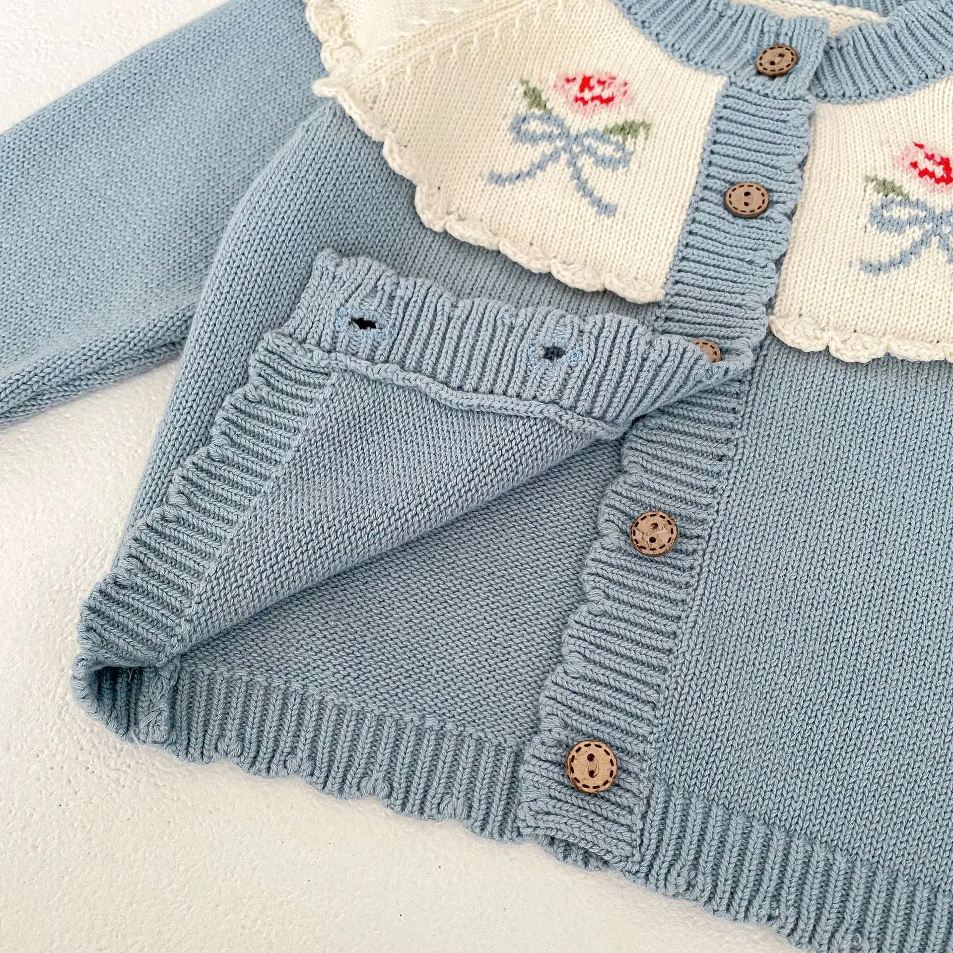 Autumn new baby clothes, 0-3 years old baby girl, hand hook lace jacquard knitted jacket