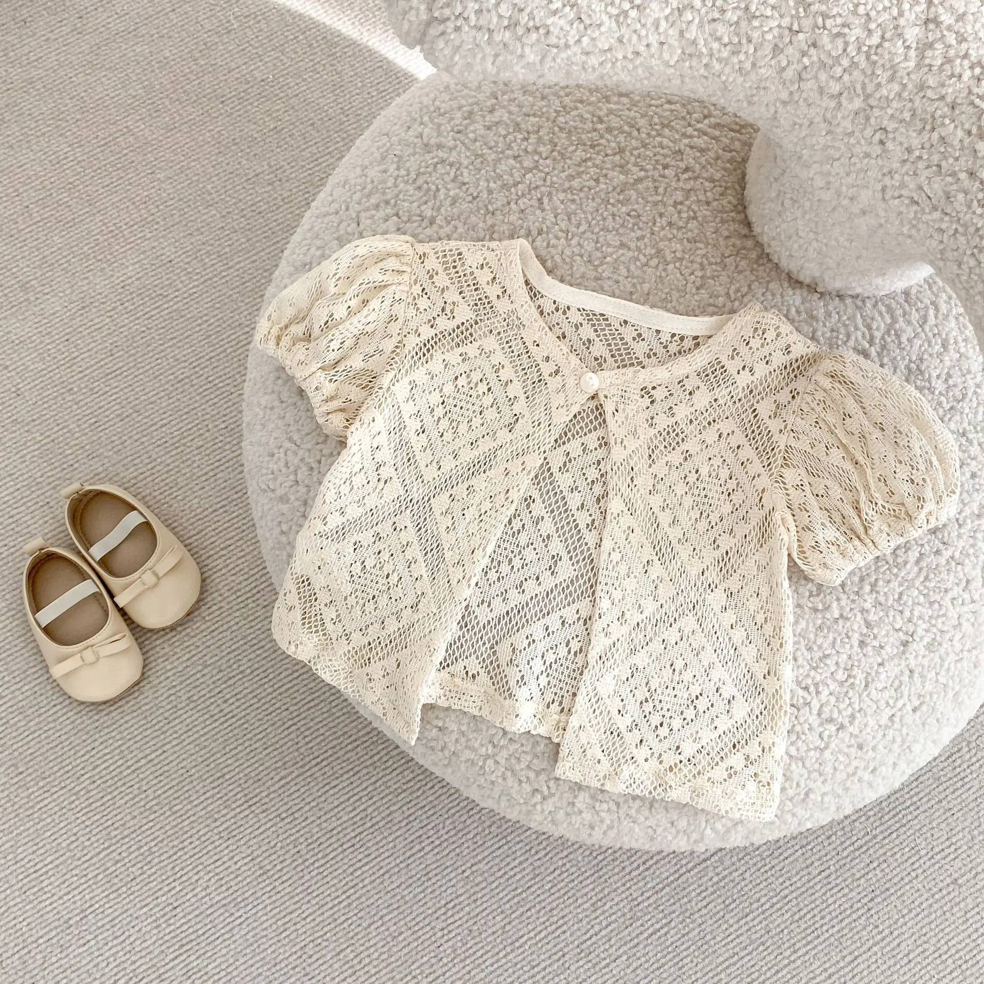 Summer new baby clothes for 0-3 years old, all-matching small cardigan hollow bubble short-sleeved top for girls