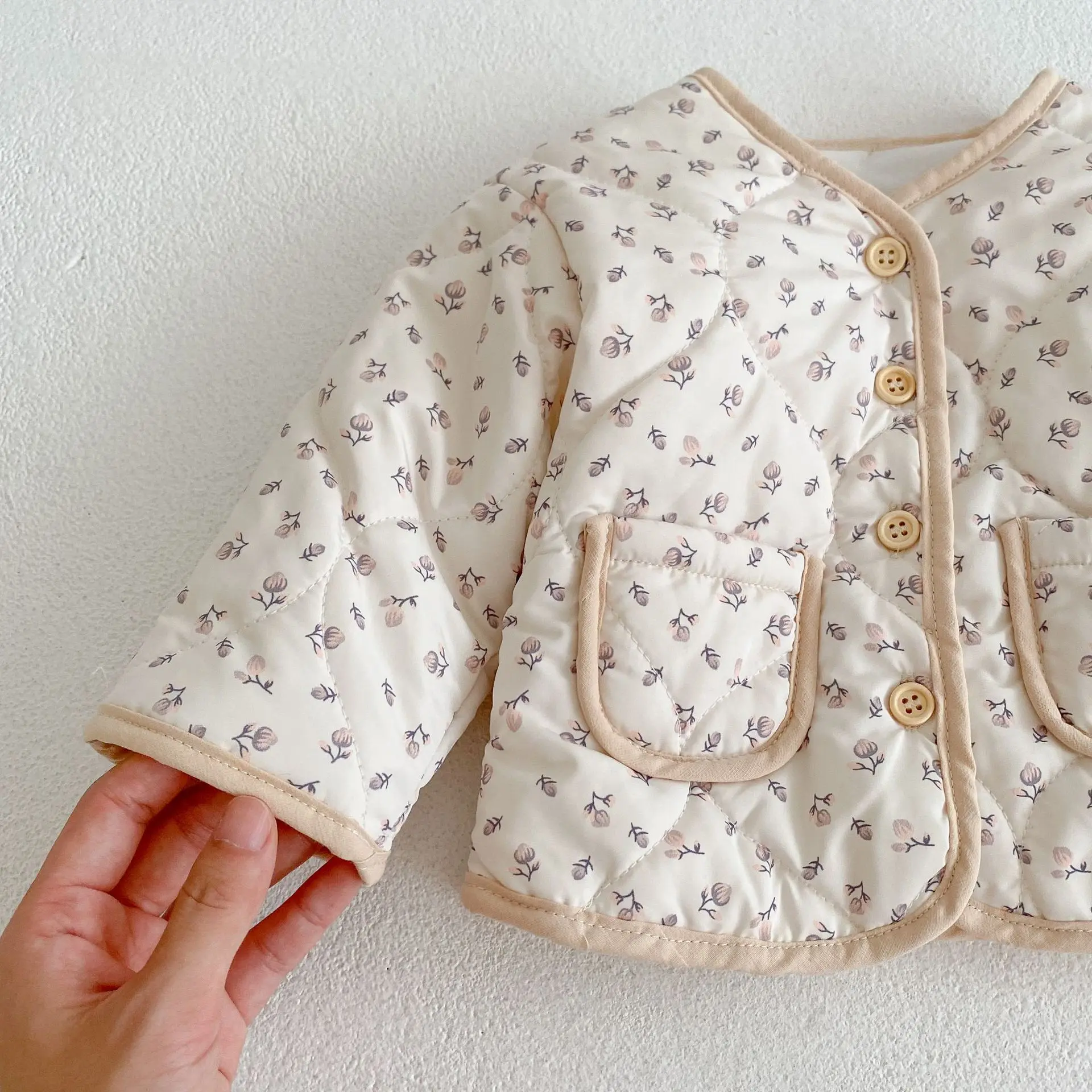 New winter baby clothes, 0-3 years old baby girls, floral jacket and versatile padded jacket