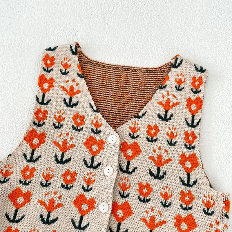 New autumn baby clothing, 0-3 year old female baby, flower jacquard knitted sweater vest