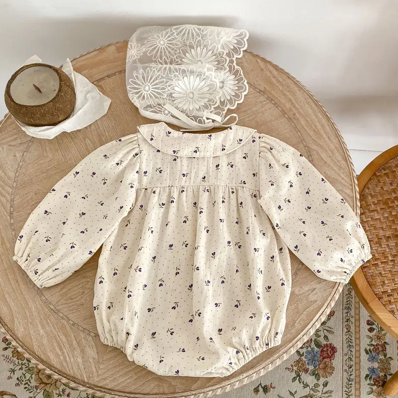 Autumn new baby clothing, 0-2 year old female baby long sleeved khaki with wavelet dot flower print crawling clothes