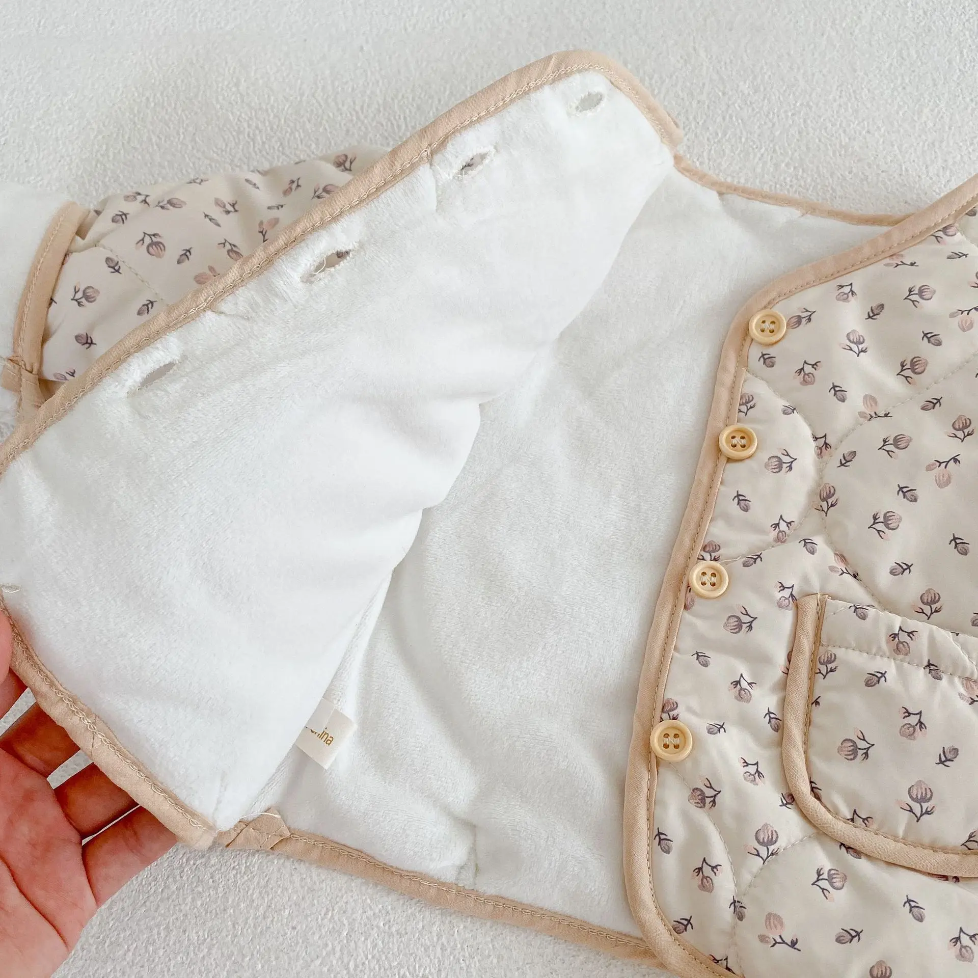 New winter baby clothes, 0-3 years old baby girls, floral jacket and versatile padded jacket