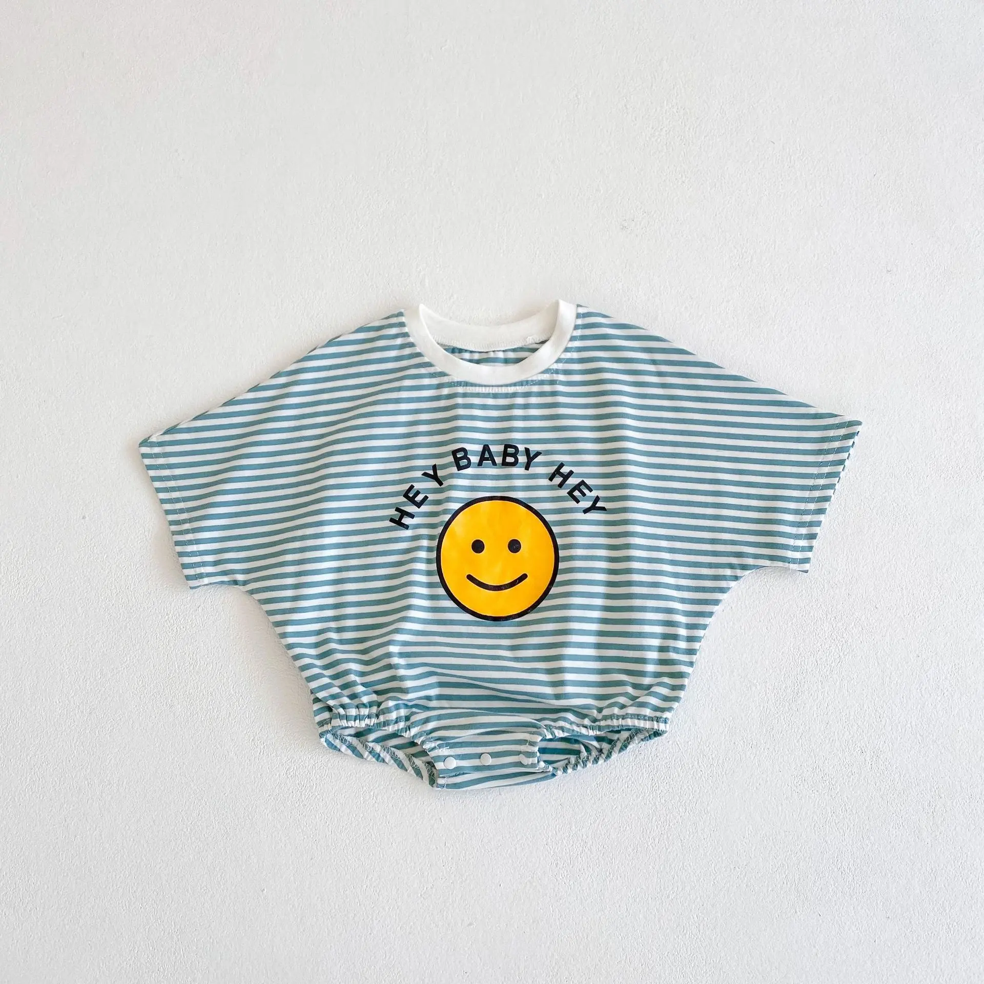 Summer new 0-3 year old baby clothing, fashionable striped short sleeved top, cute smiling face pattern jumpsuit