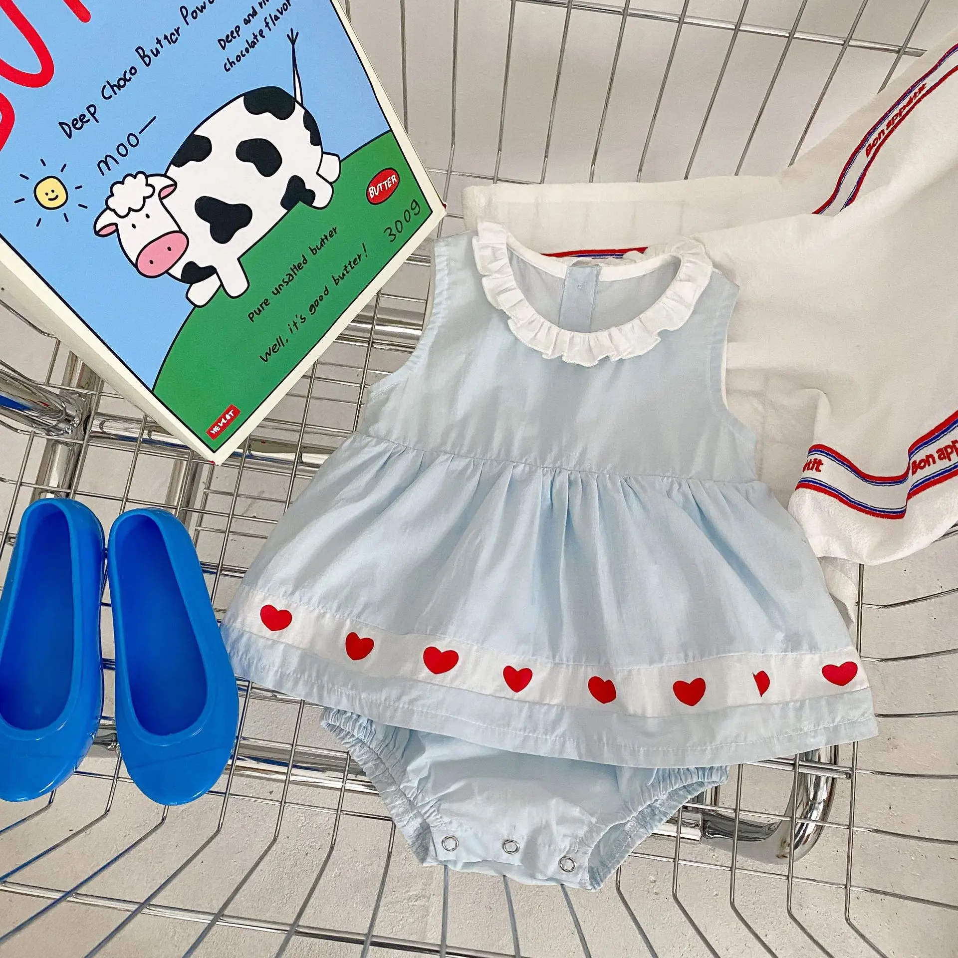 Summer new 0-3 year old baby clothing, cute girl baby jumpsuit, heart-shaped picture splicing dress pants