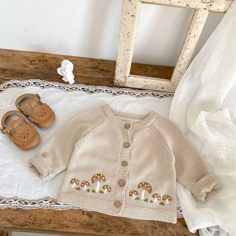 Autumn new baby clothing, 0-3 year old female baby, sweater jacket mushroom embroidery versatile cotton knit sweater