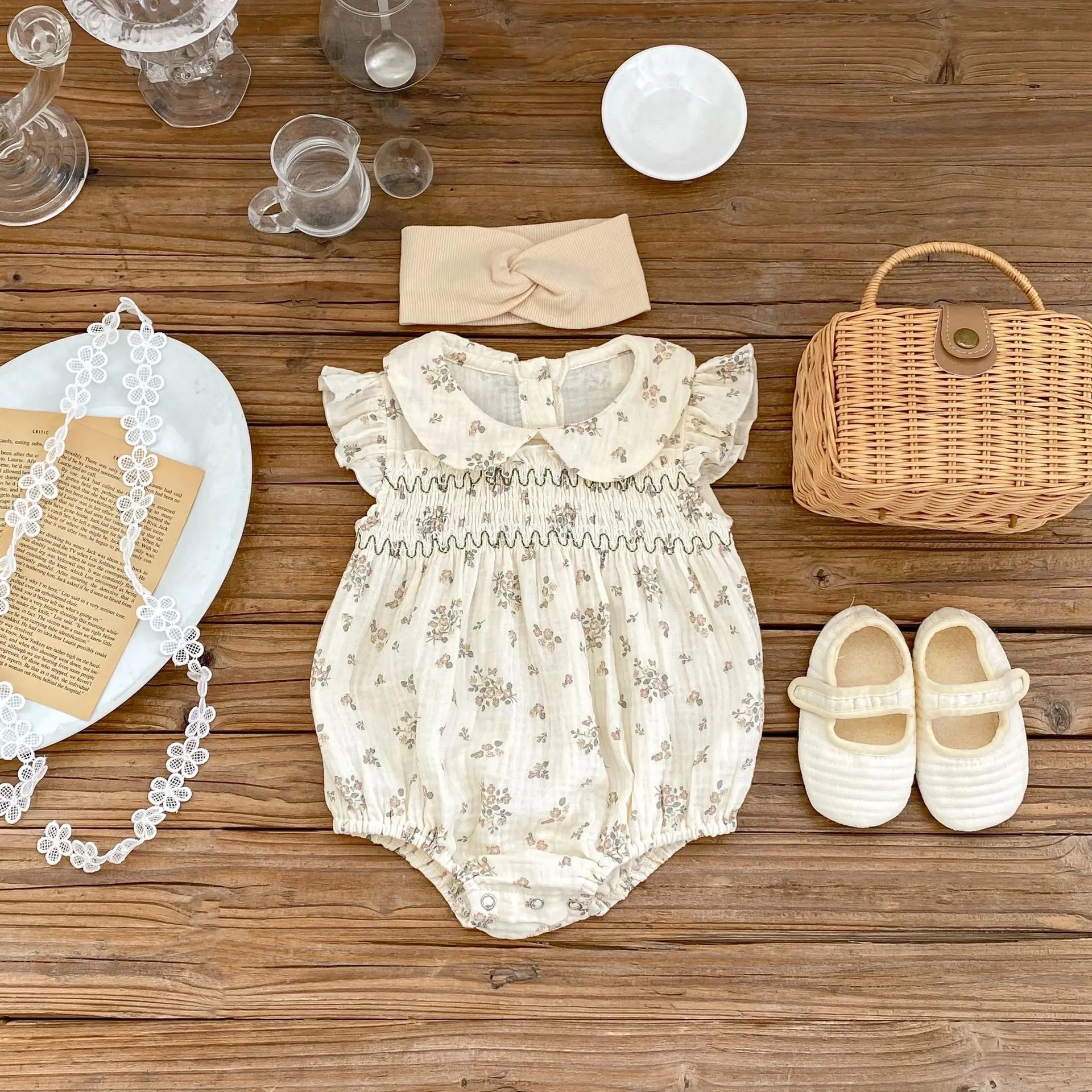 Summer new style 0-3 years old baby dress baby jumpsuits small flower baby collar flying sleeve triangle jumpsuits