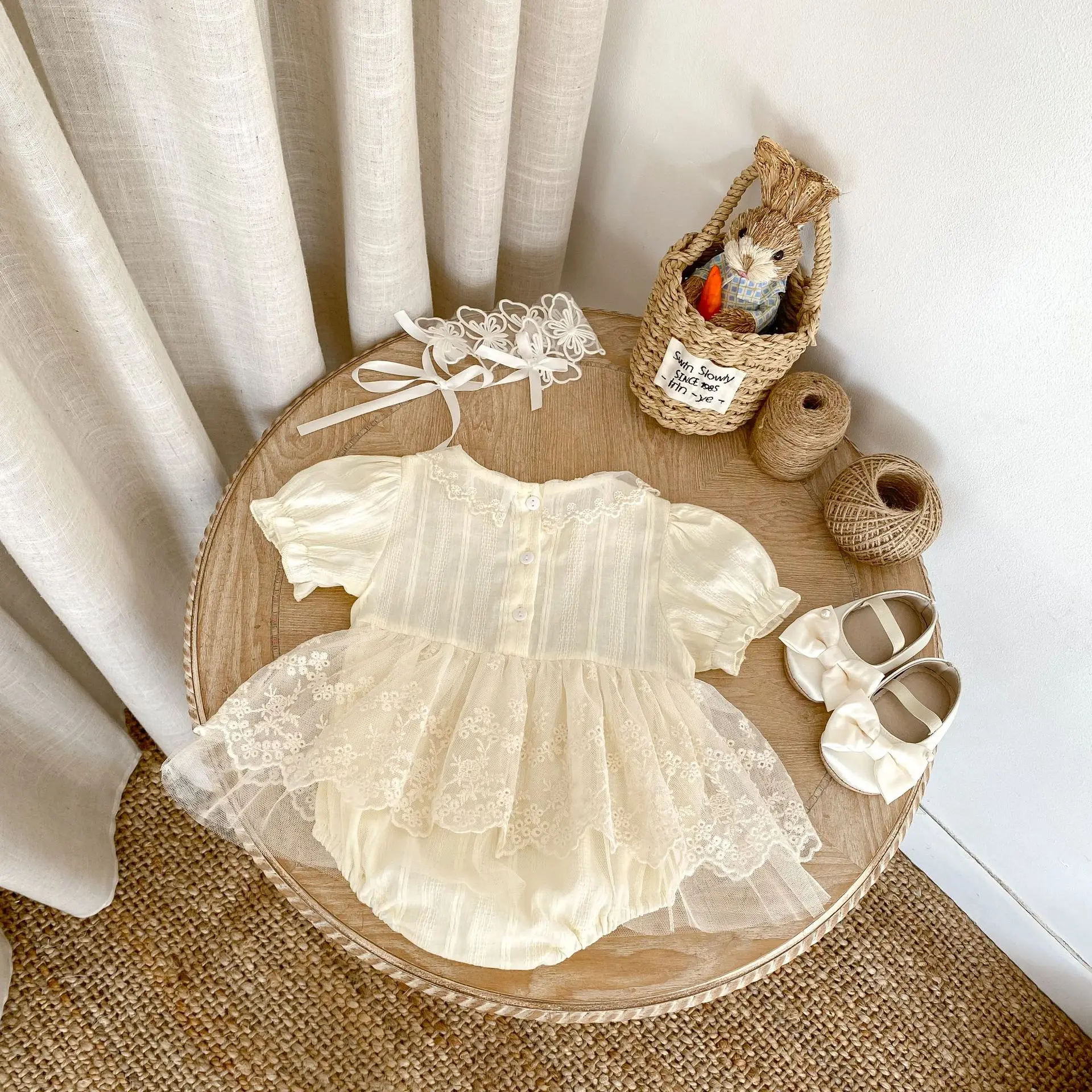 Summer new 0-3 year old baby clothing, baby girl jumpsuit, exquisite and fashionable lace collar princess mesh skirt jumpsuit