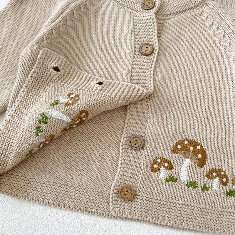 Autumn new baby clothing, 0-3 year old female baby, sweater jacket mushroom embroidery versatile cotton knit sweater